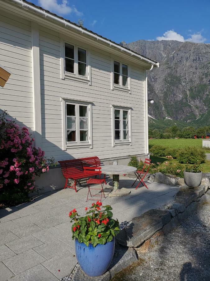 Ostigard 1810 Villa Åndalsnes Exterior photo